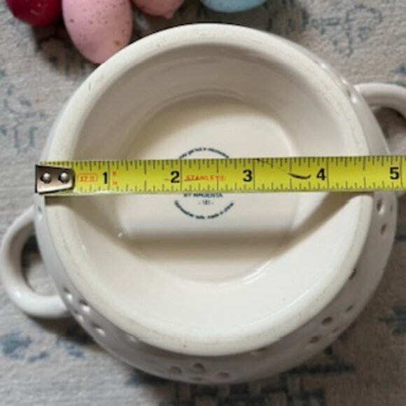 Rae Dunn Baby Chick "PEEP" Ceramic Strainer Colander with Colorful Eggs - Picture 6 of 9